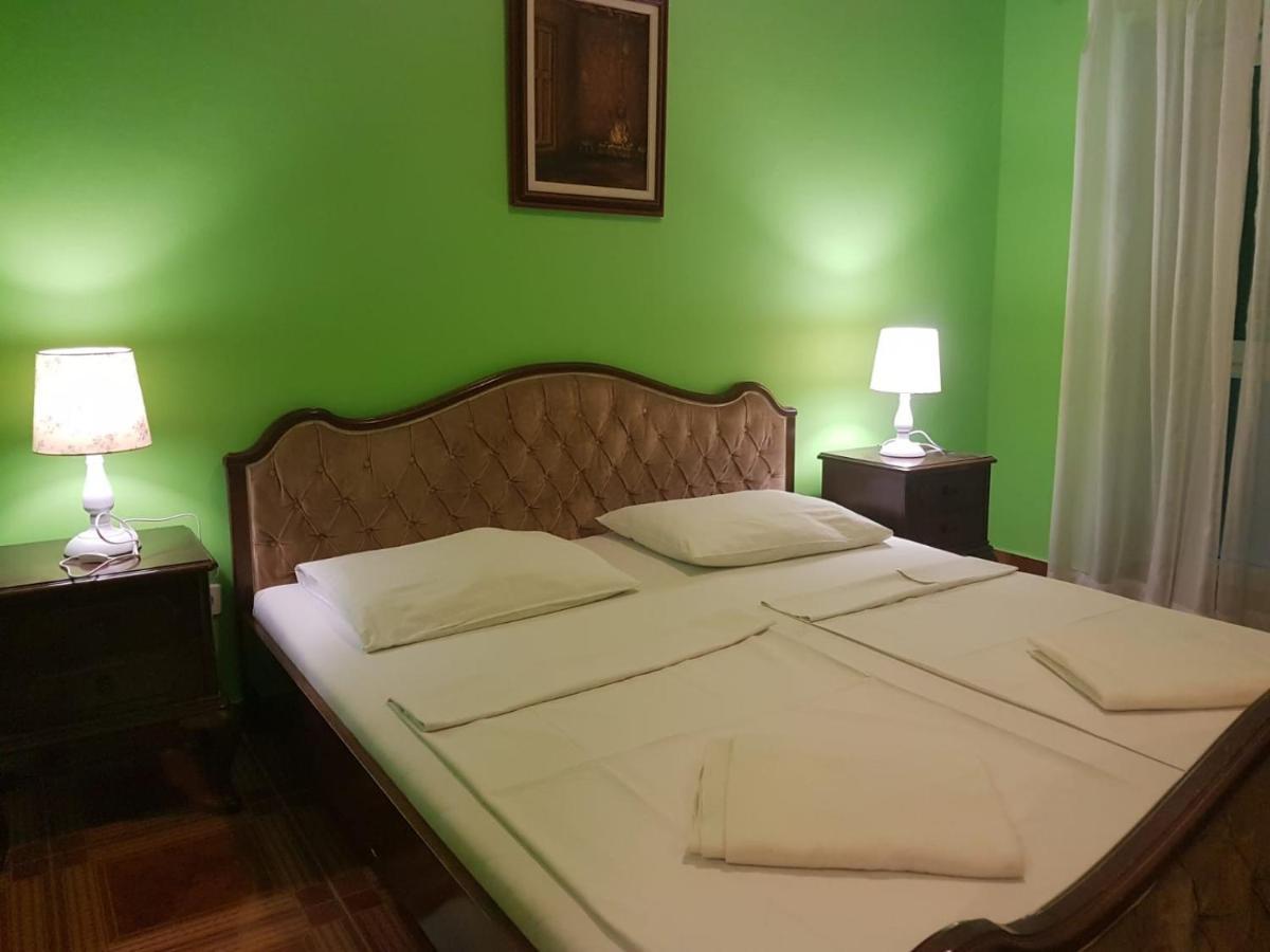 Hotel Palace Vrkljan Karlobag Eksteriør bilde